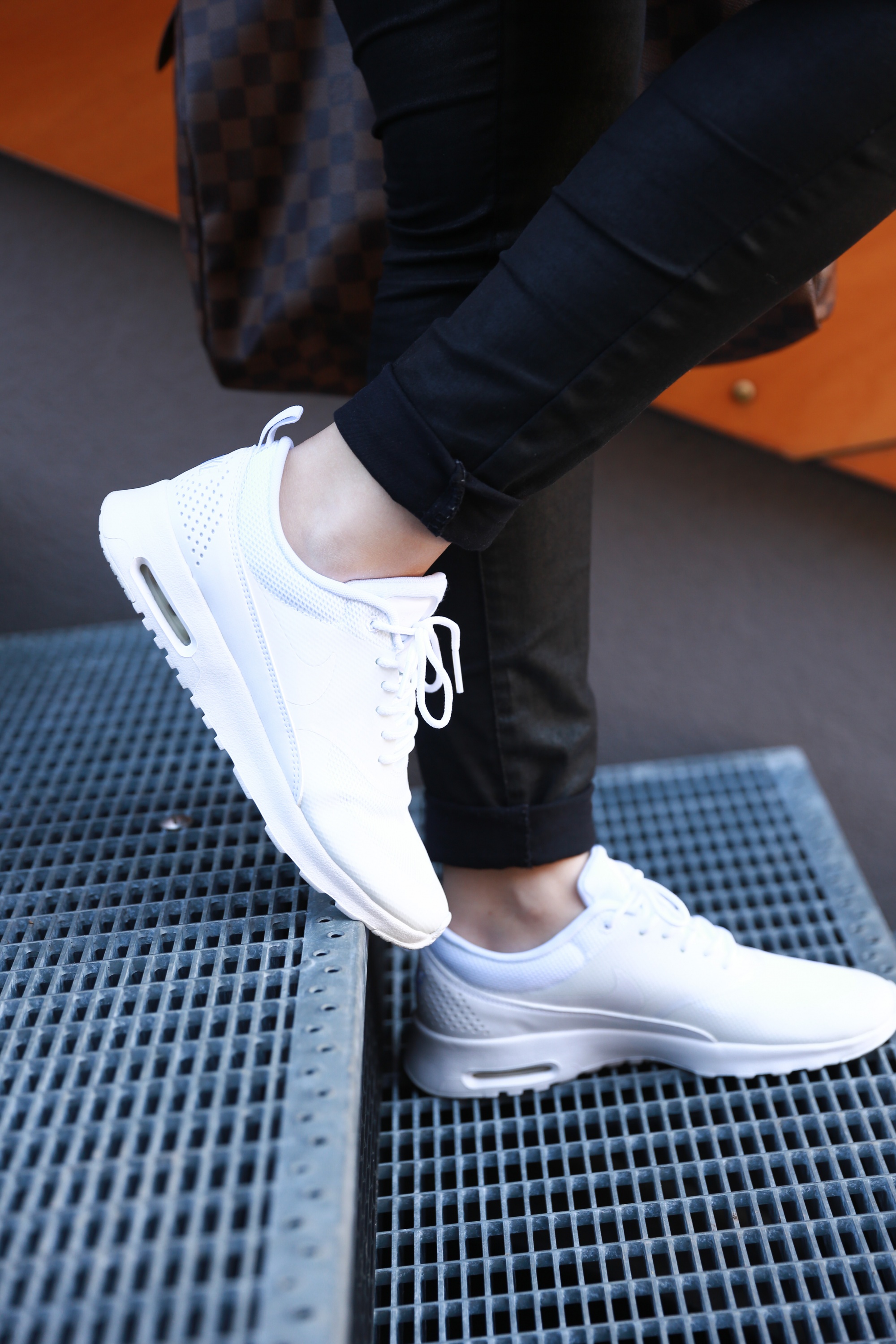 white air max thea outfit