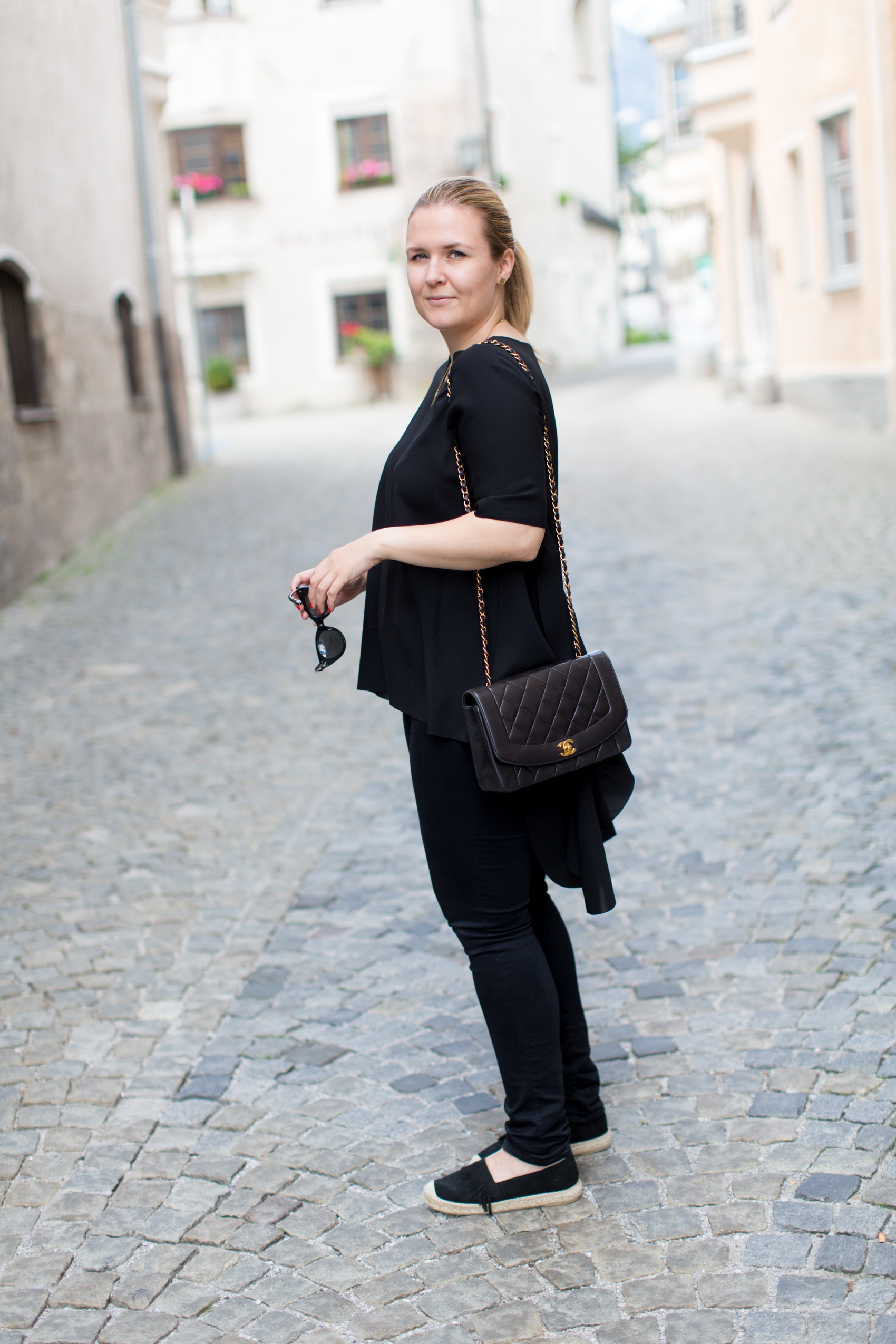 7 Ways To Wear Cross Body Bags